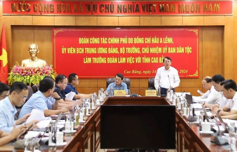 BỘ TRƯỞNG, CHỦ NHIỆM ỦY BAN DÂN TỘC HẦU A LỀNH LÀM VIỆC TẠI TỈNH!