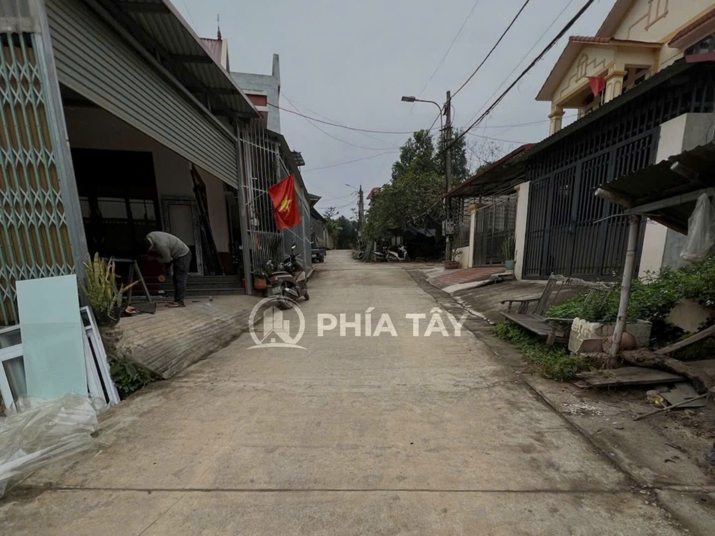 BÁN ĐÂT NỀN NGÕ CƠ KHÍ